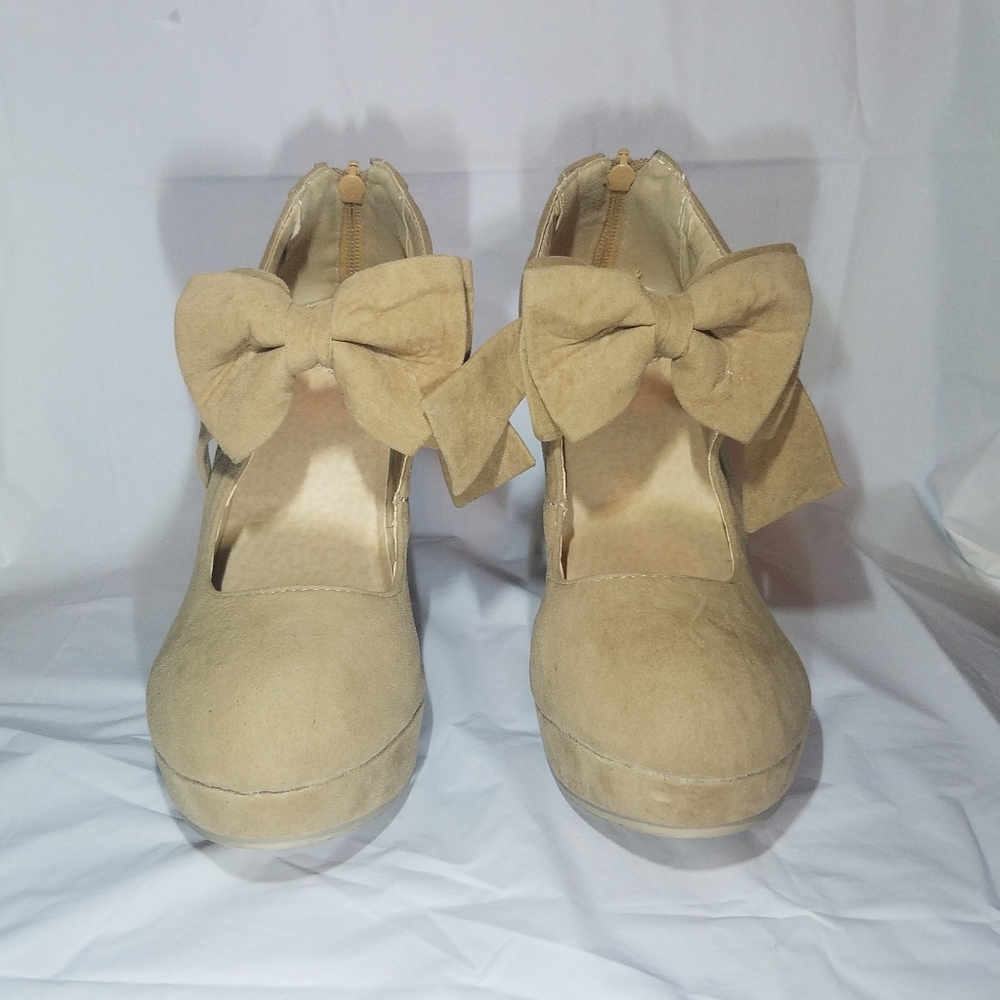 Motrin Womens Bowtie Platform Pumps Size 6